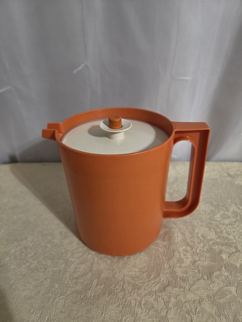 Tupperware - Vintage Harvest Orange 1.5Qt. Pitcher